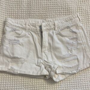 H&M White Distressed Jean Shorts Sz 6